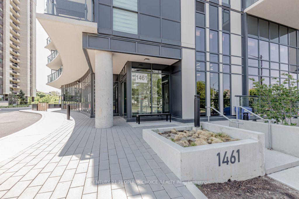 2 Bedrooms Condo at 1461 Lawrence, Toronto For sale