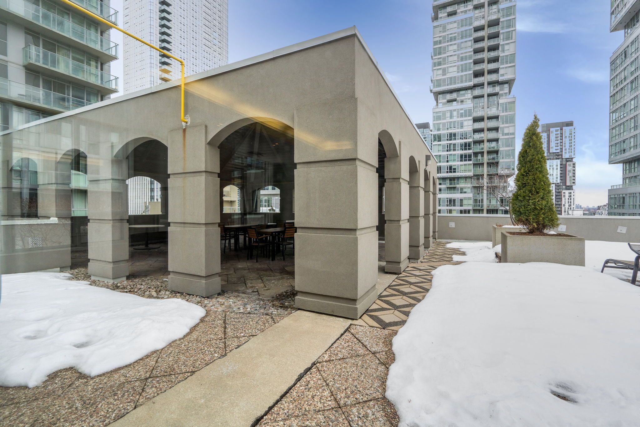 140 Simcoe Street 1412