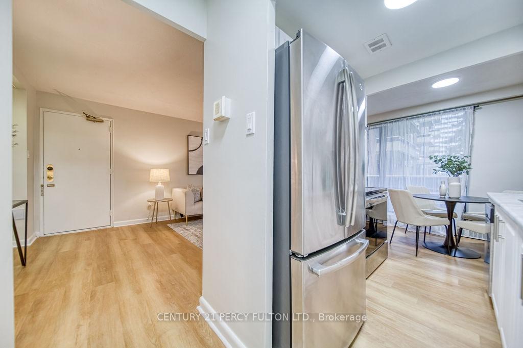 1 Bedroom Condo at 921 Midland, Toronto For sale