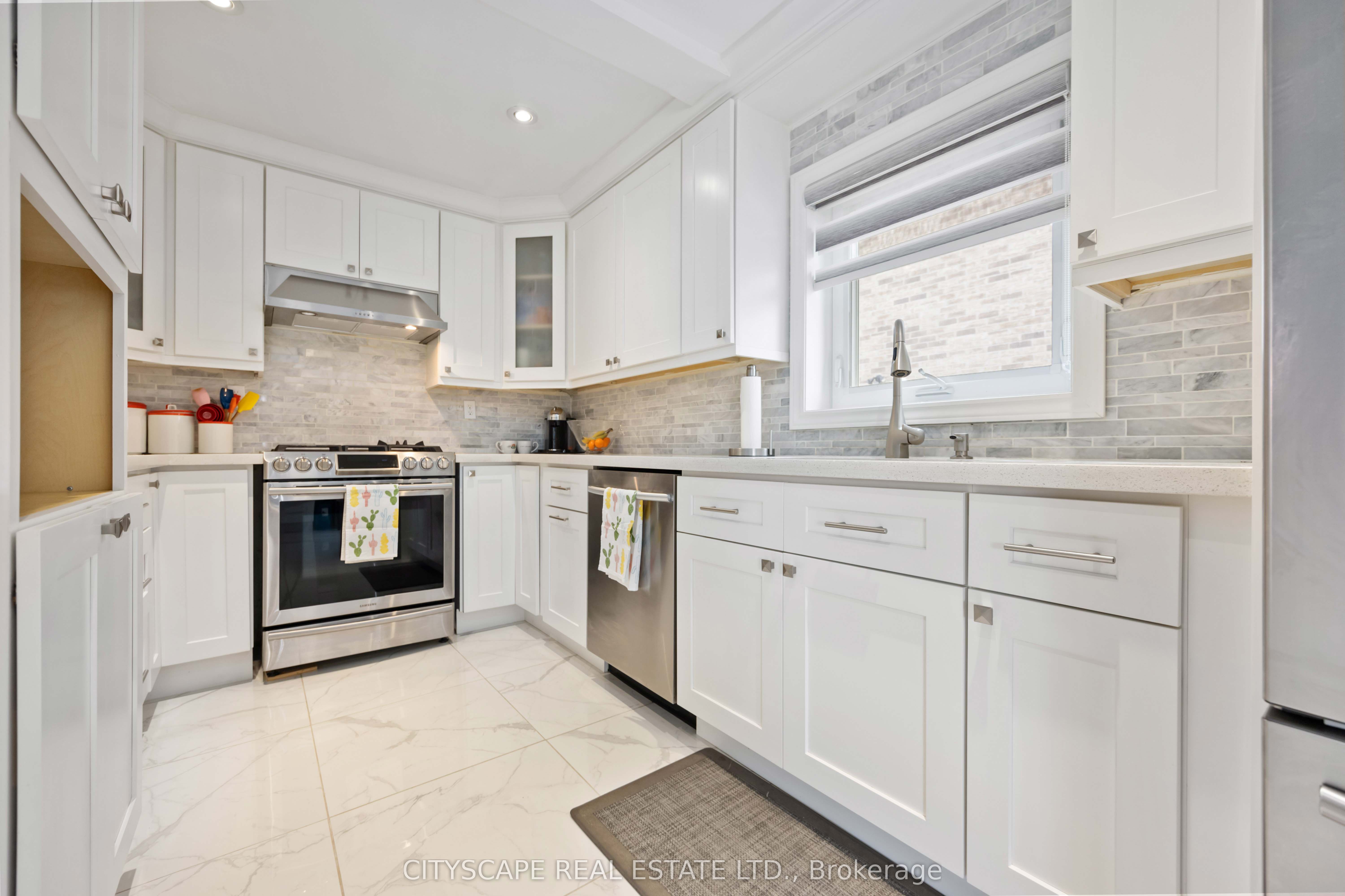39 Bentworth Avenue