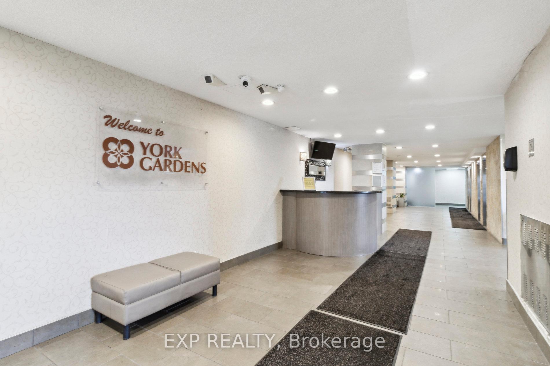 3 Bedrooms Condo at 5 Parkway Forest, Toronto For sale