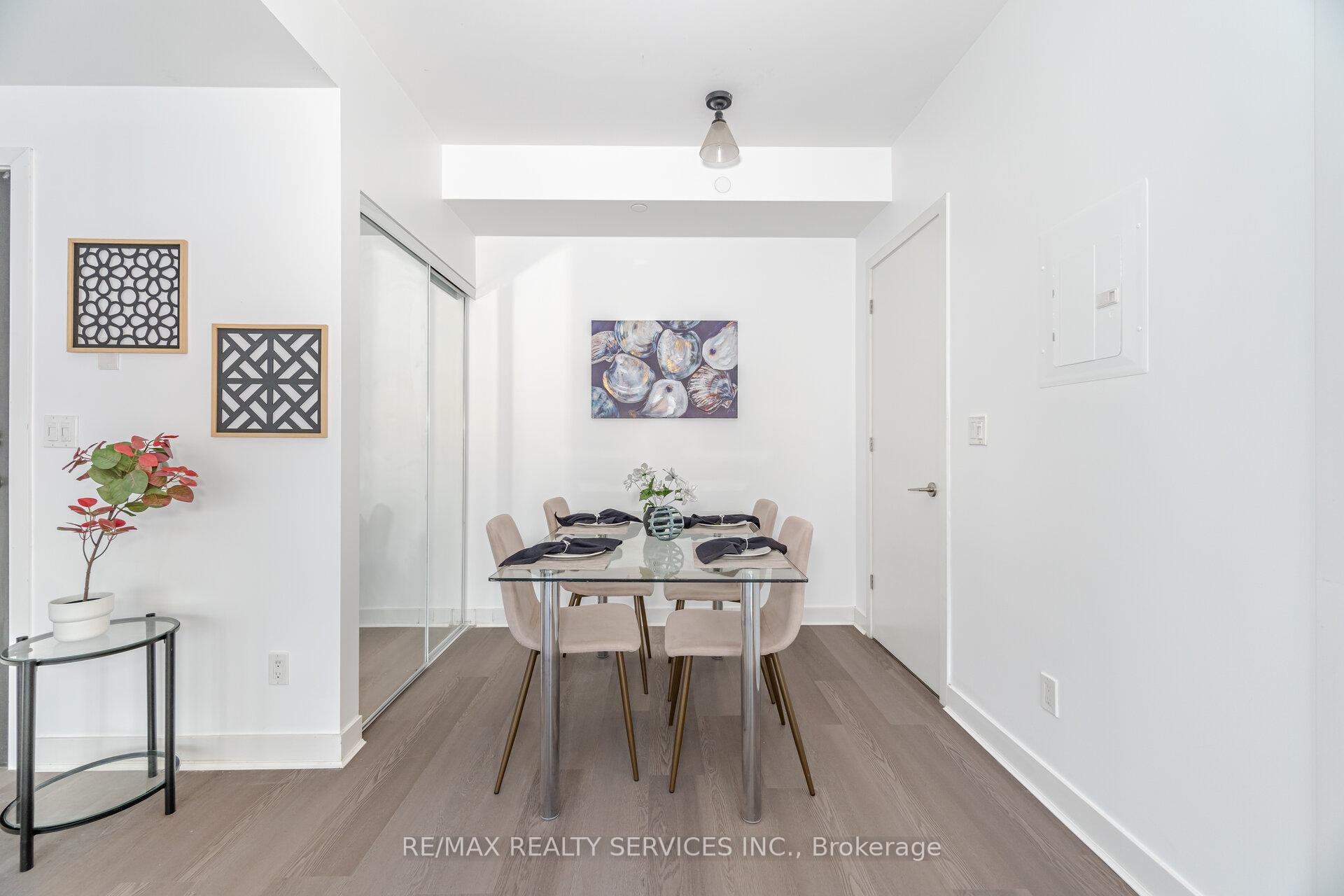 1 Bedroom Condo at 50 Bruyeres, Toronto For sale