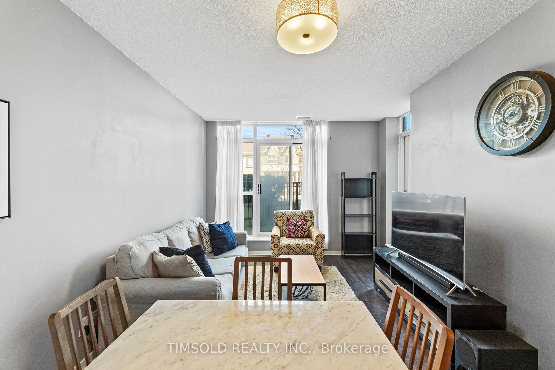 2 Bedrooms Condo at 120 Dallimore, Toronto For sale