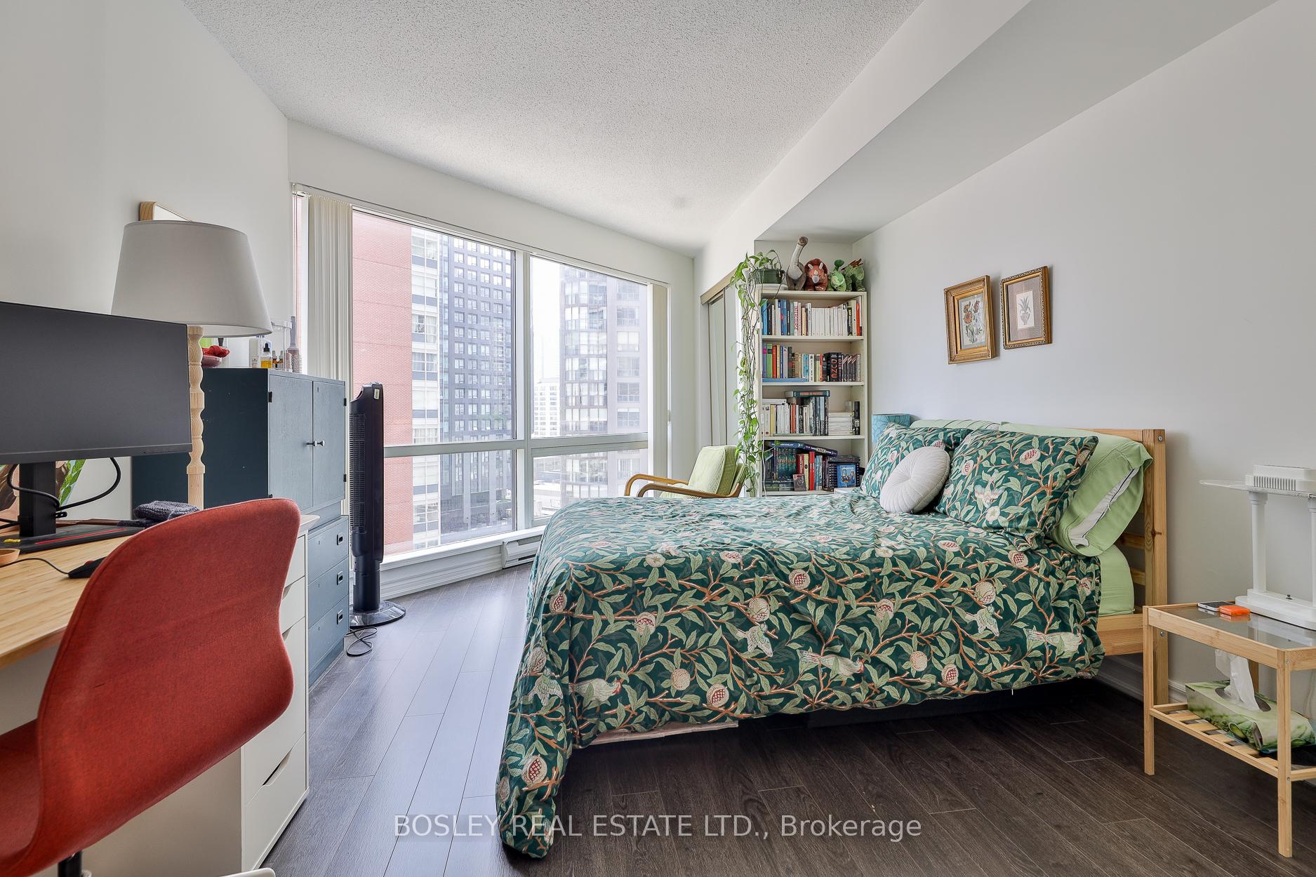 2 Bedrooms Condo at 1001 Bay, Toronto For sale
