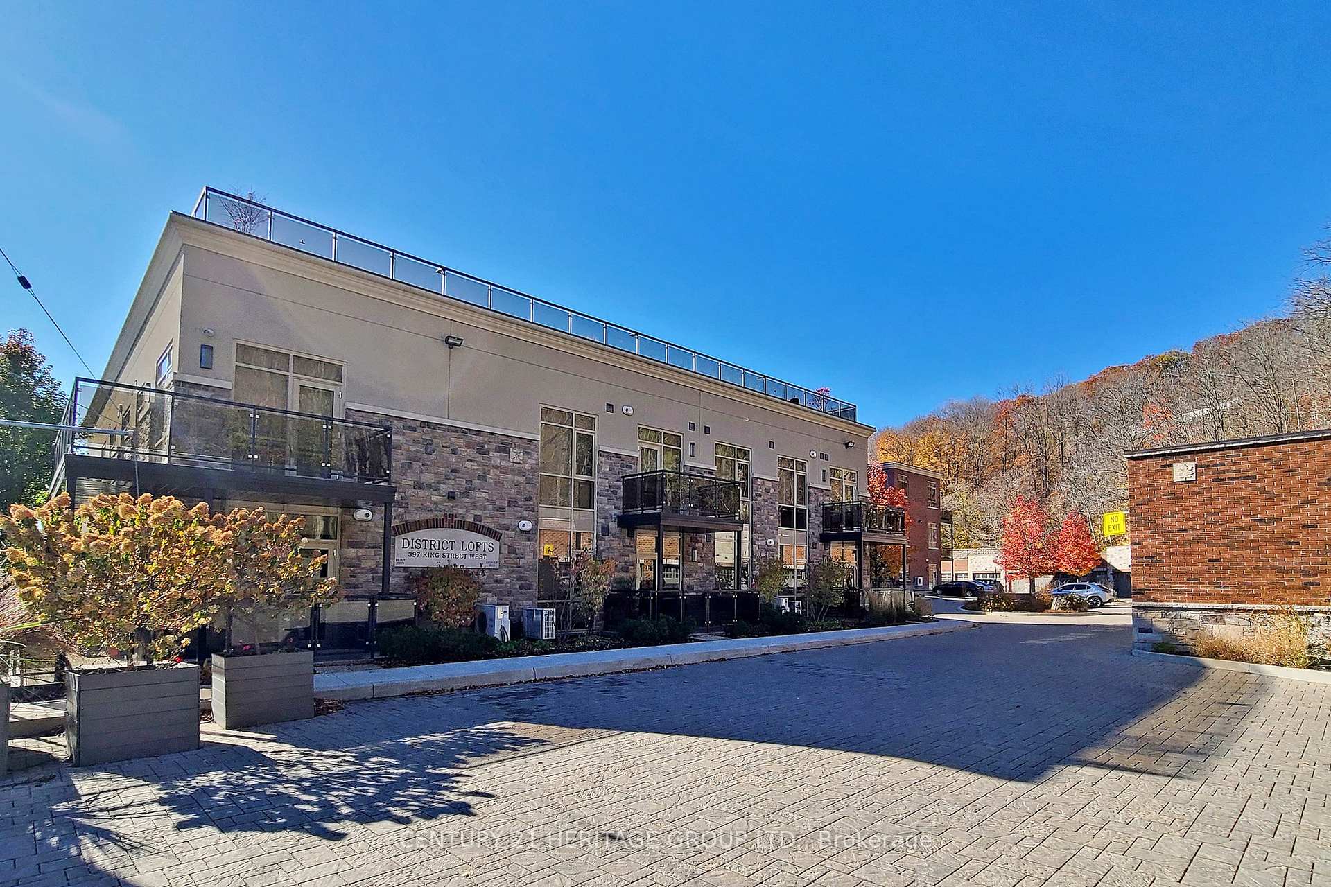 2 Bedrooms Condo at 397 King,  Hamilton For sale