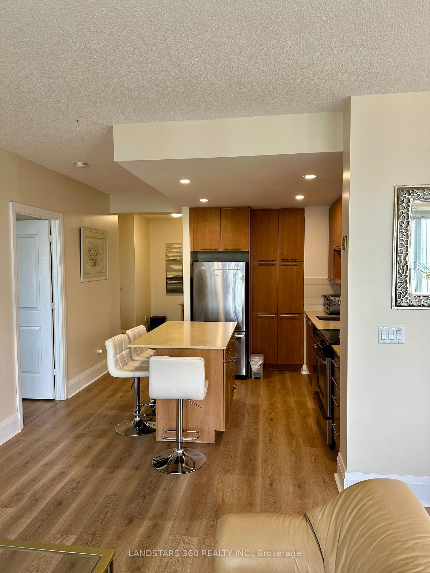 3 Bedrooms Condo at 100 Harrison Garden, Toronto For sale