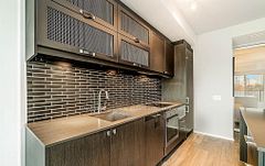 783 Bathurst Street 413