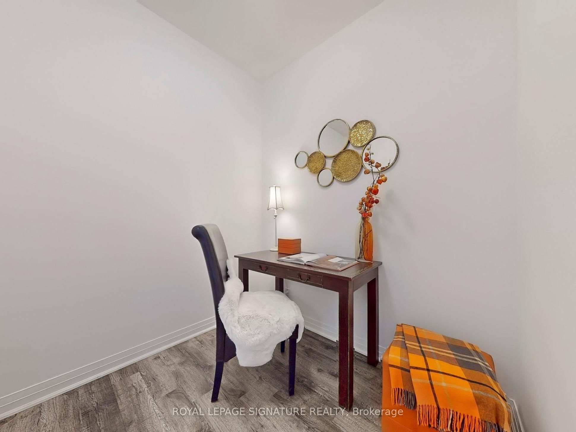 102 Grovewood Common, #405