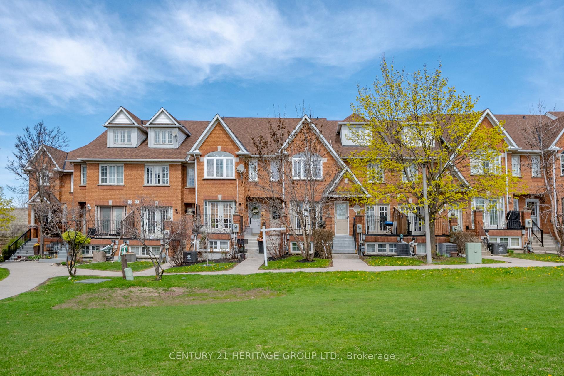 124 Rory Road, Toronto, ON M6L 3G4