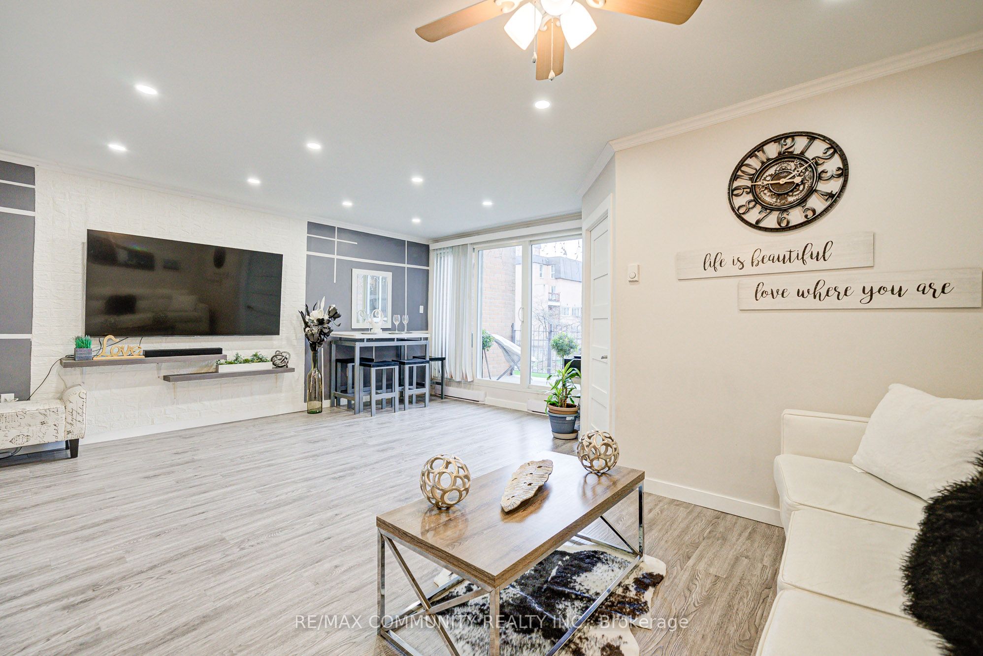 100 Mornelle Court, #1078