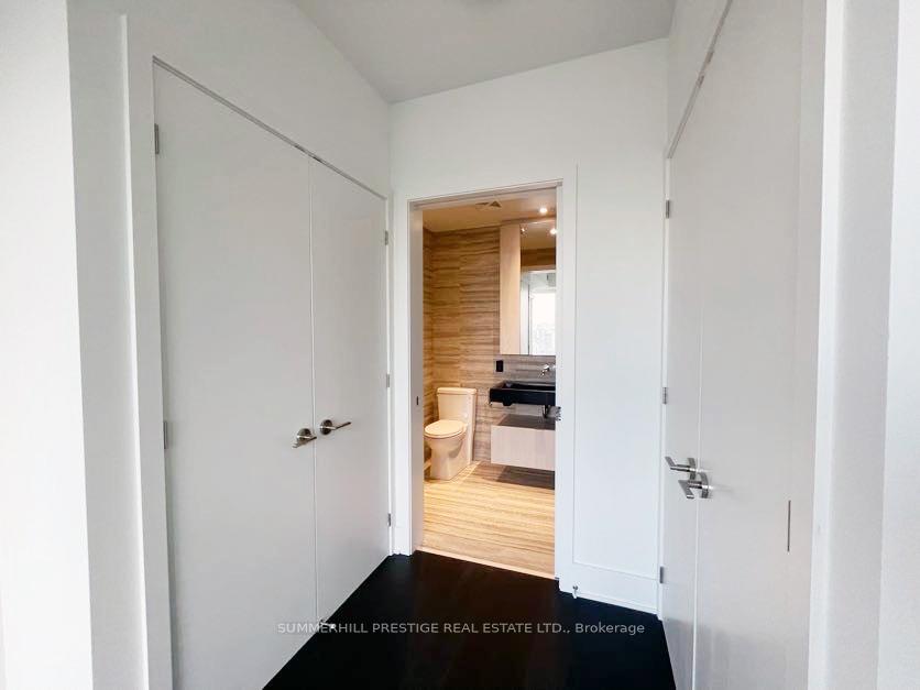 2 Bedrooms Condo at 11 Yorkville, Toronto For sale