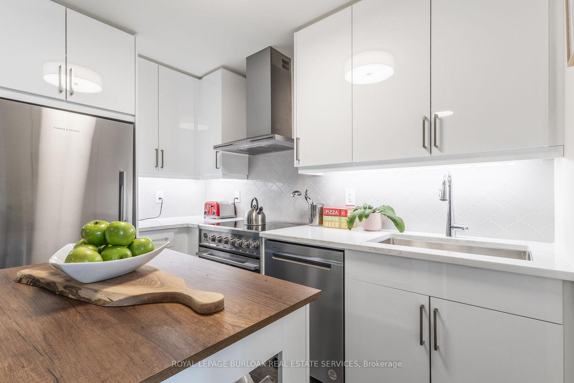 1 Bedroom Condo at 500 Brock, Burlington For sale