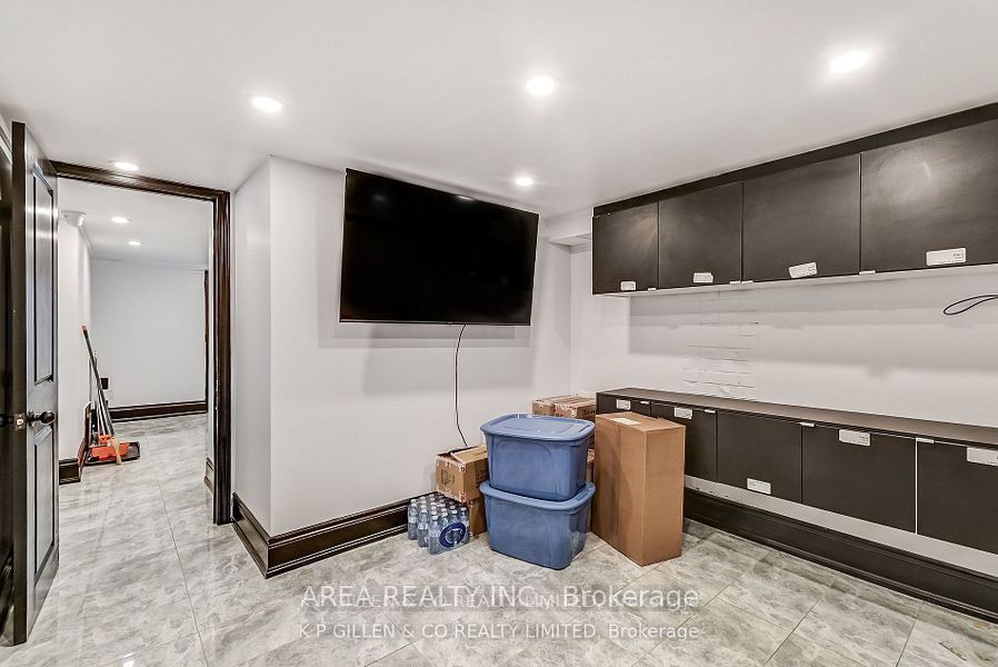198A Davenport Road, #LL