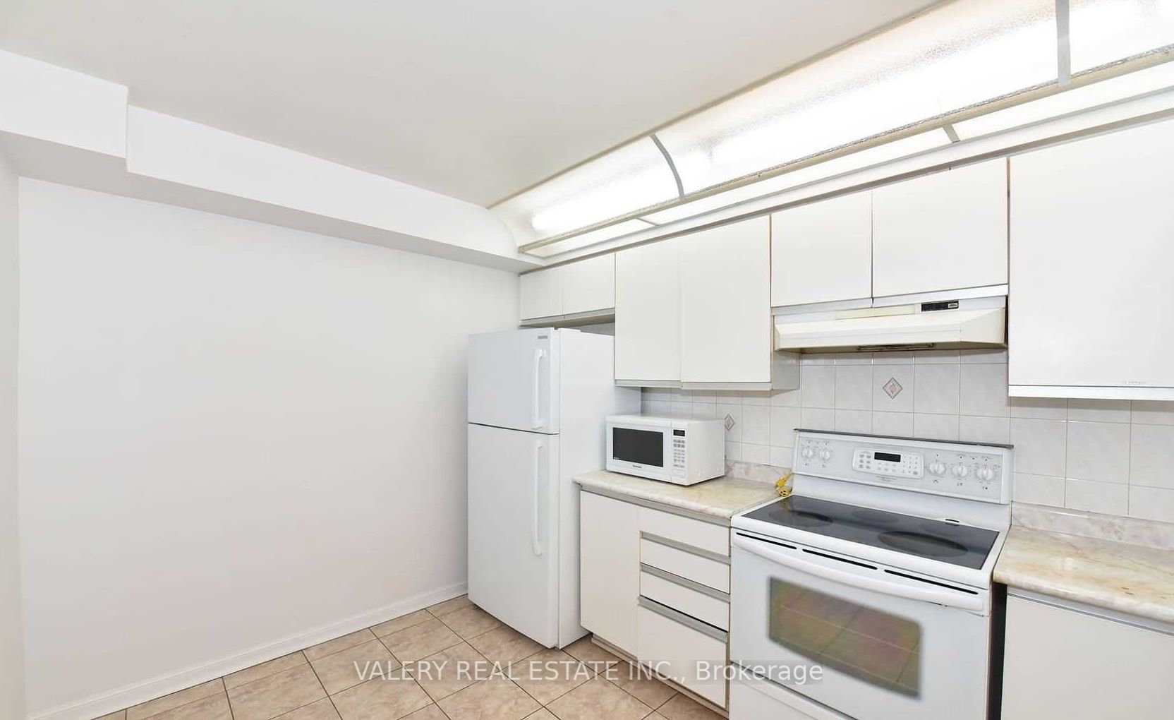 1131 Steeles Avenue W, #409