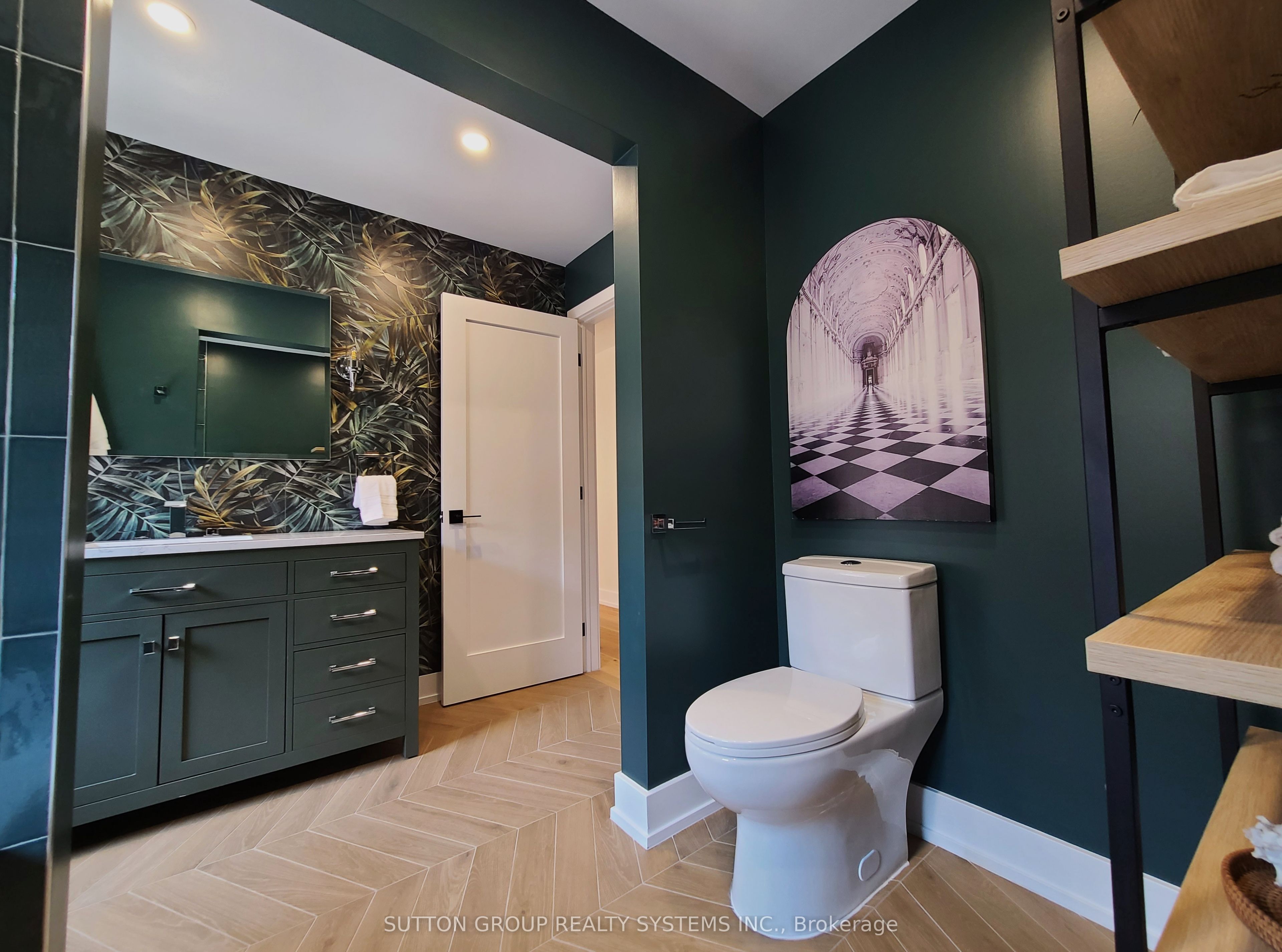 21 South Kingsway