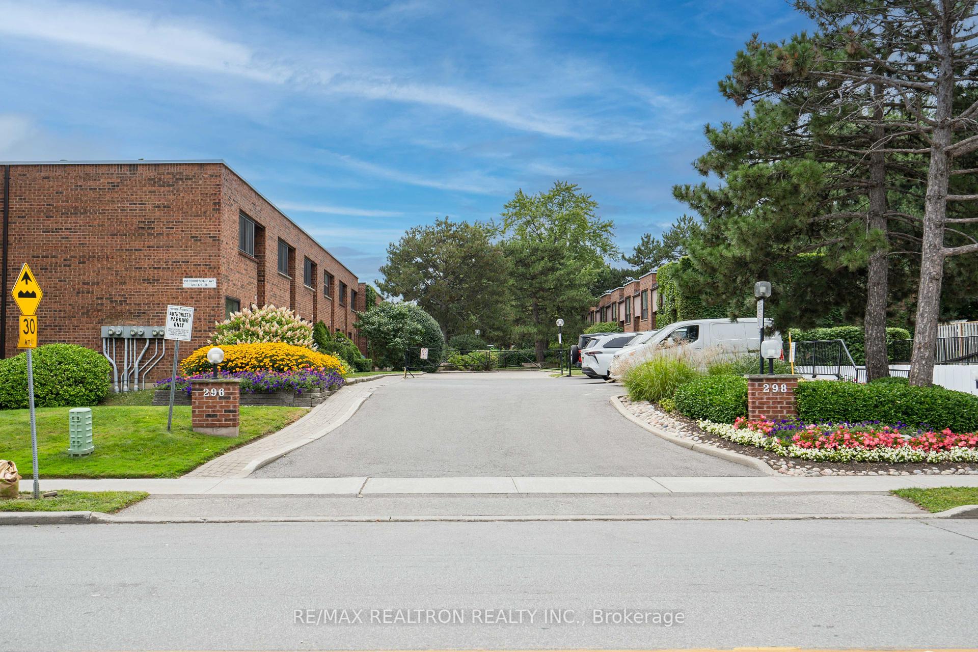 4 Bedrooms Condo at 296 Torresdale,  Toronto For sale