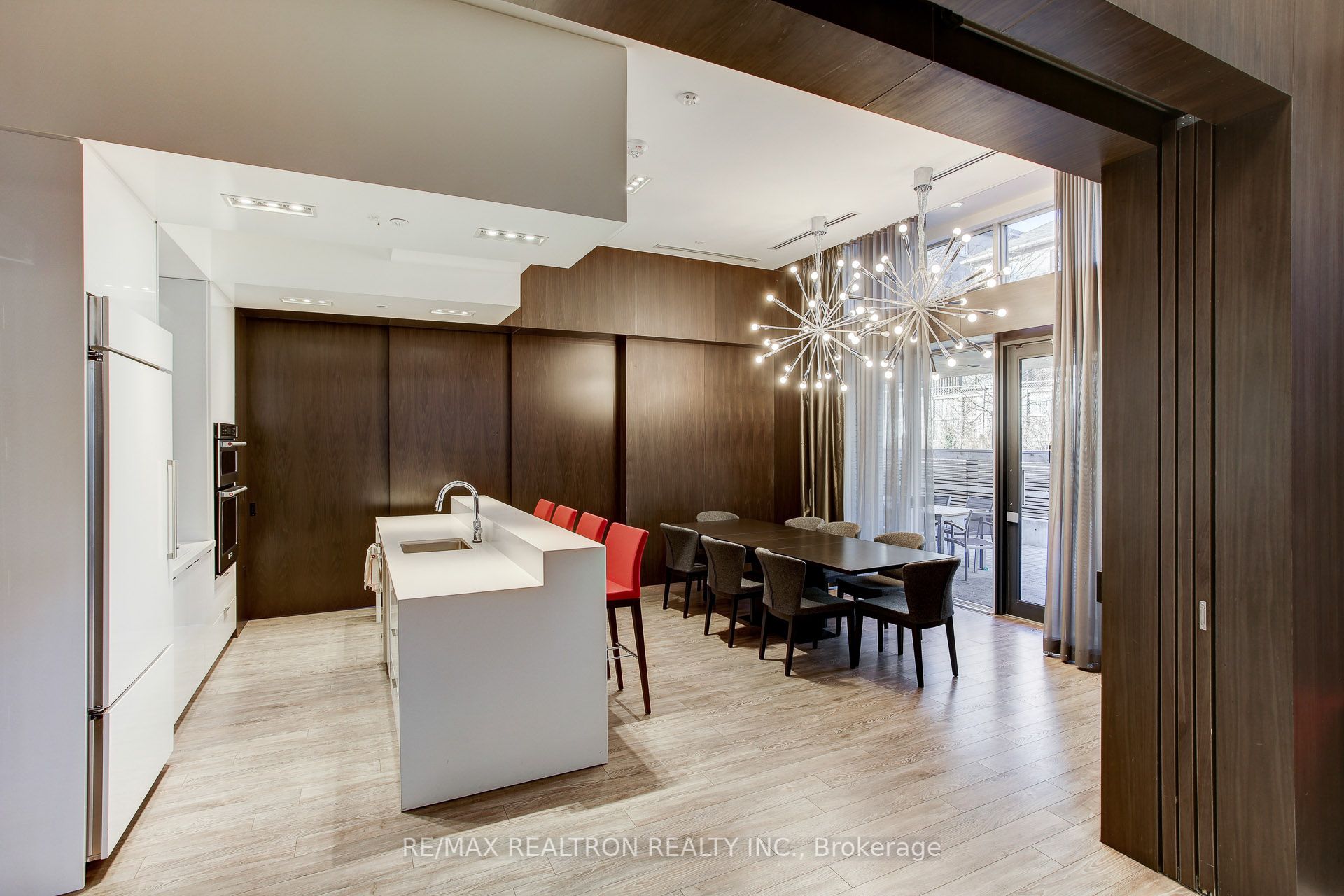 88 Sheppard Avenue E, #209