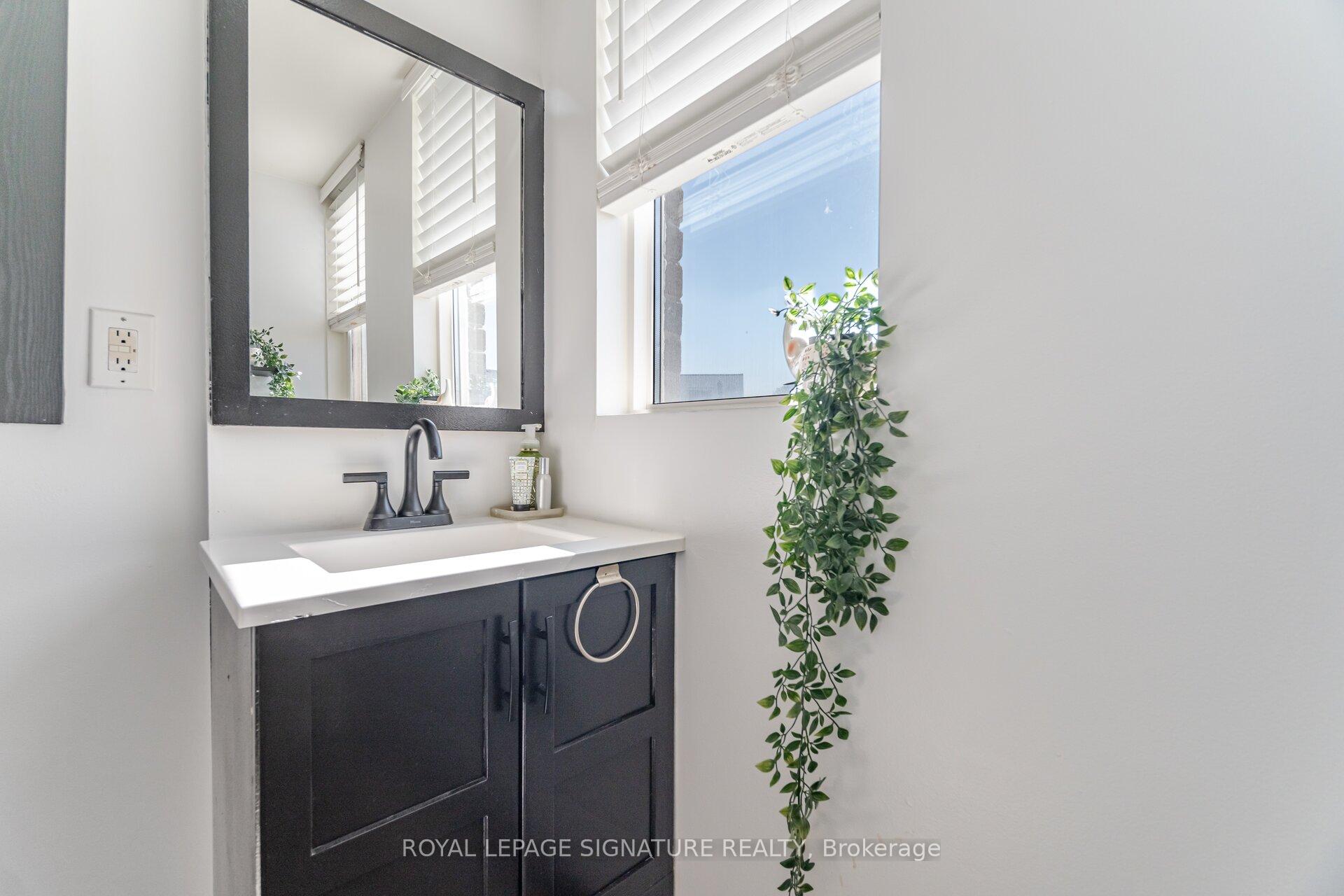 3 Bedrooms Condo at 3031 Finch, Toronto For sale