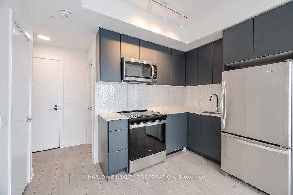 #506 A - 1606 Charles Street, Whitby, ON L1N 0P1