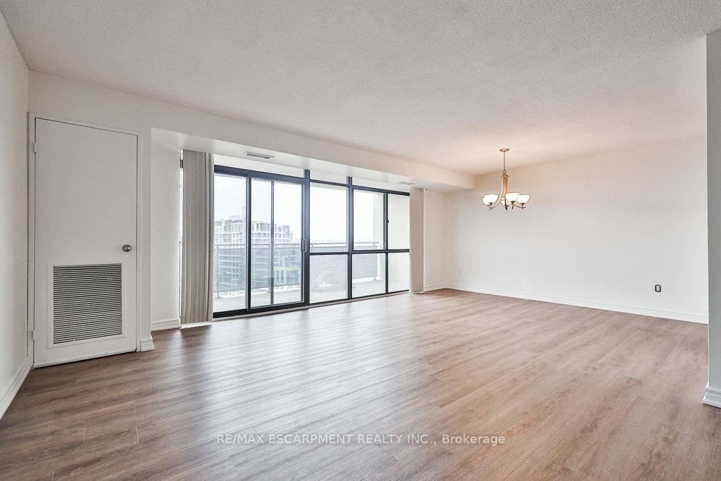 3 Bedrooms Condo at 301 FRANCES,  Hamilton For sale