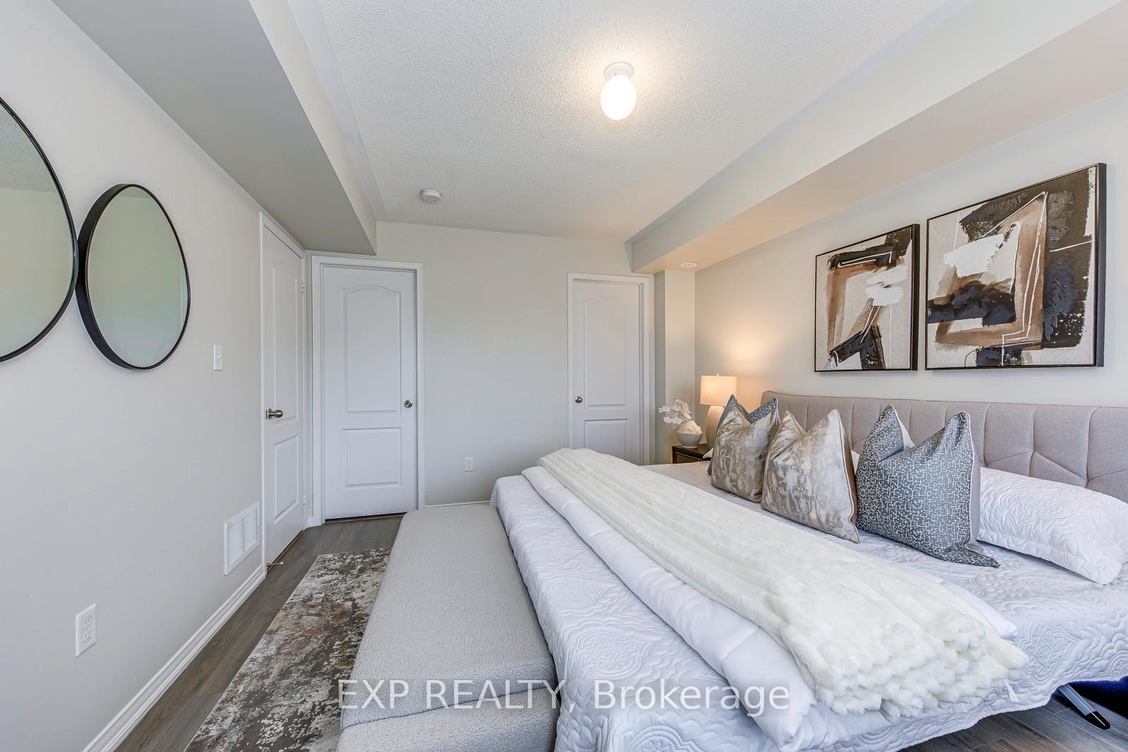 2 Bedrooms Condo at 2484 Post, Oakville For sale
