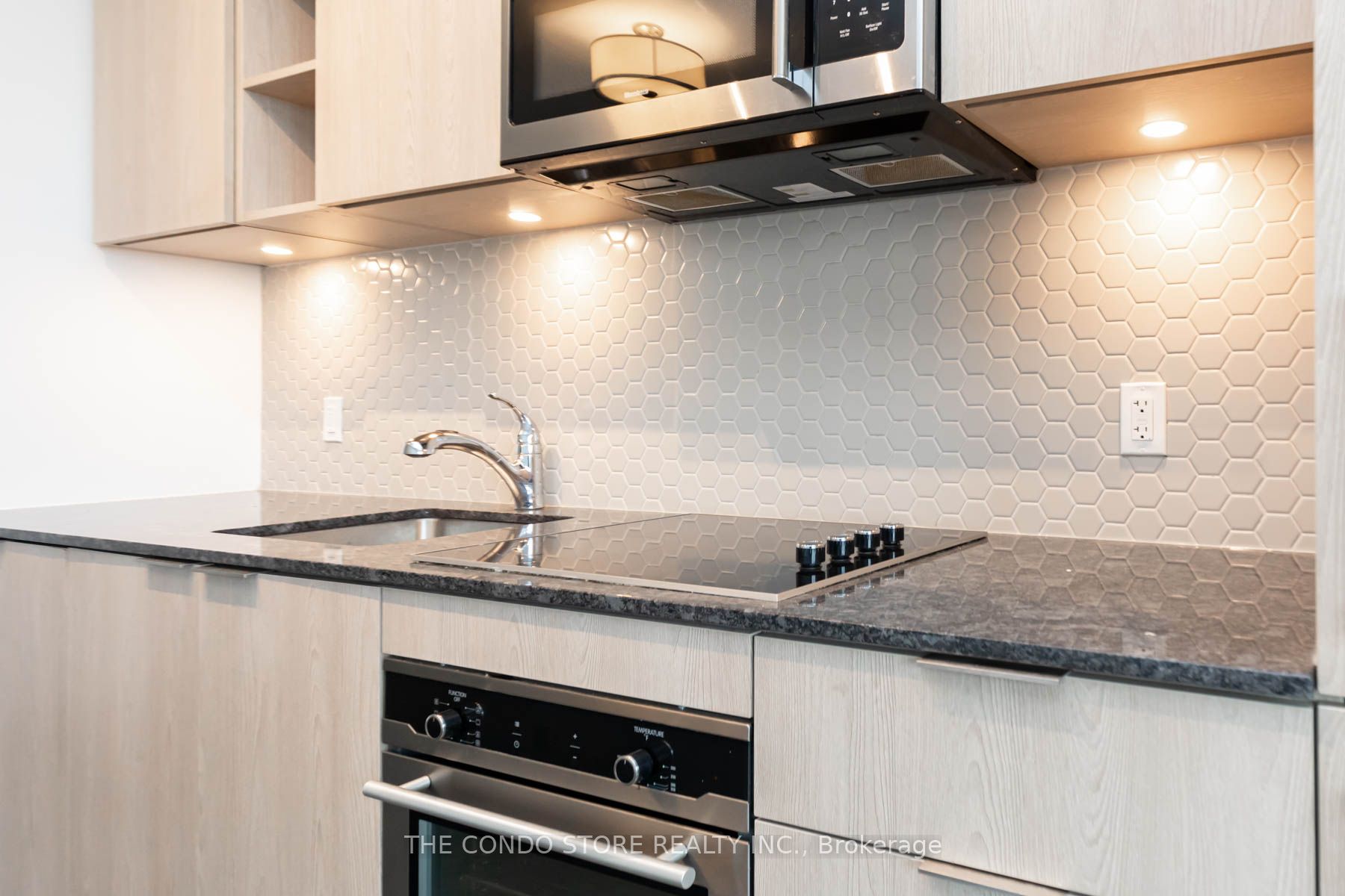 50 Ordnance Street, #2507