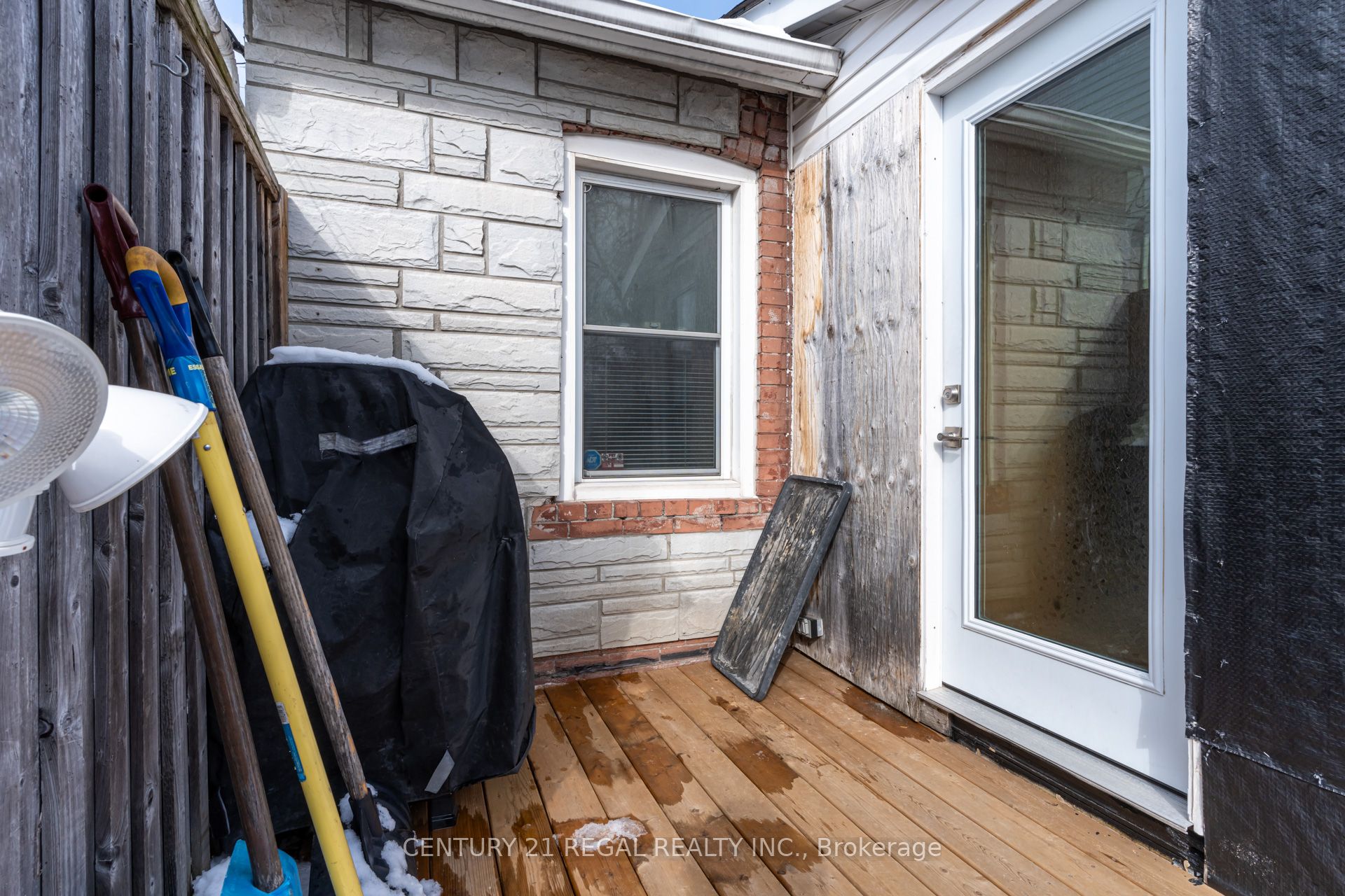 527 Sammon Avenue, Toronto, ON M4J 2B3