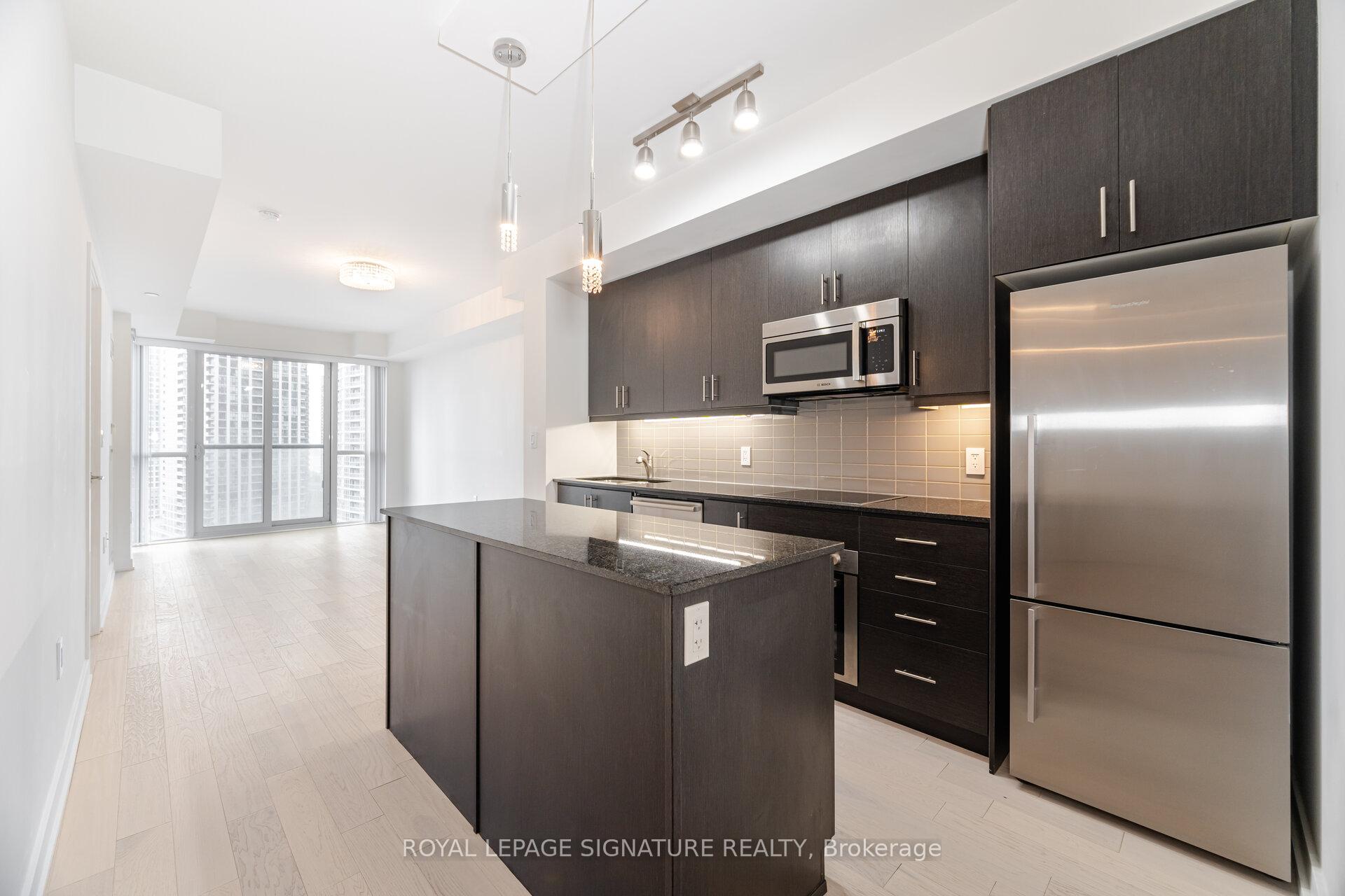 2 Bedrooms Condo at 1 The Esplanade, Toronto For sale