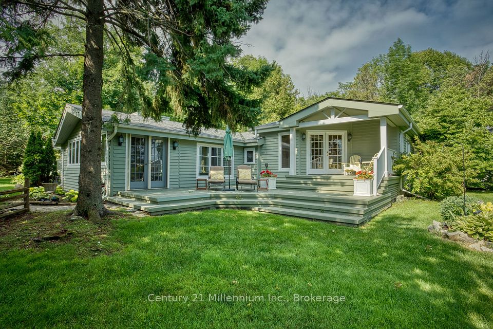 150 St Moritz Crescent