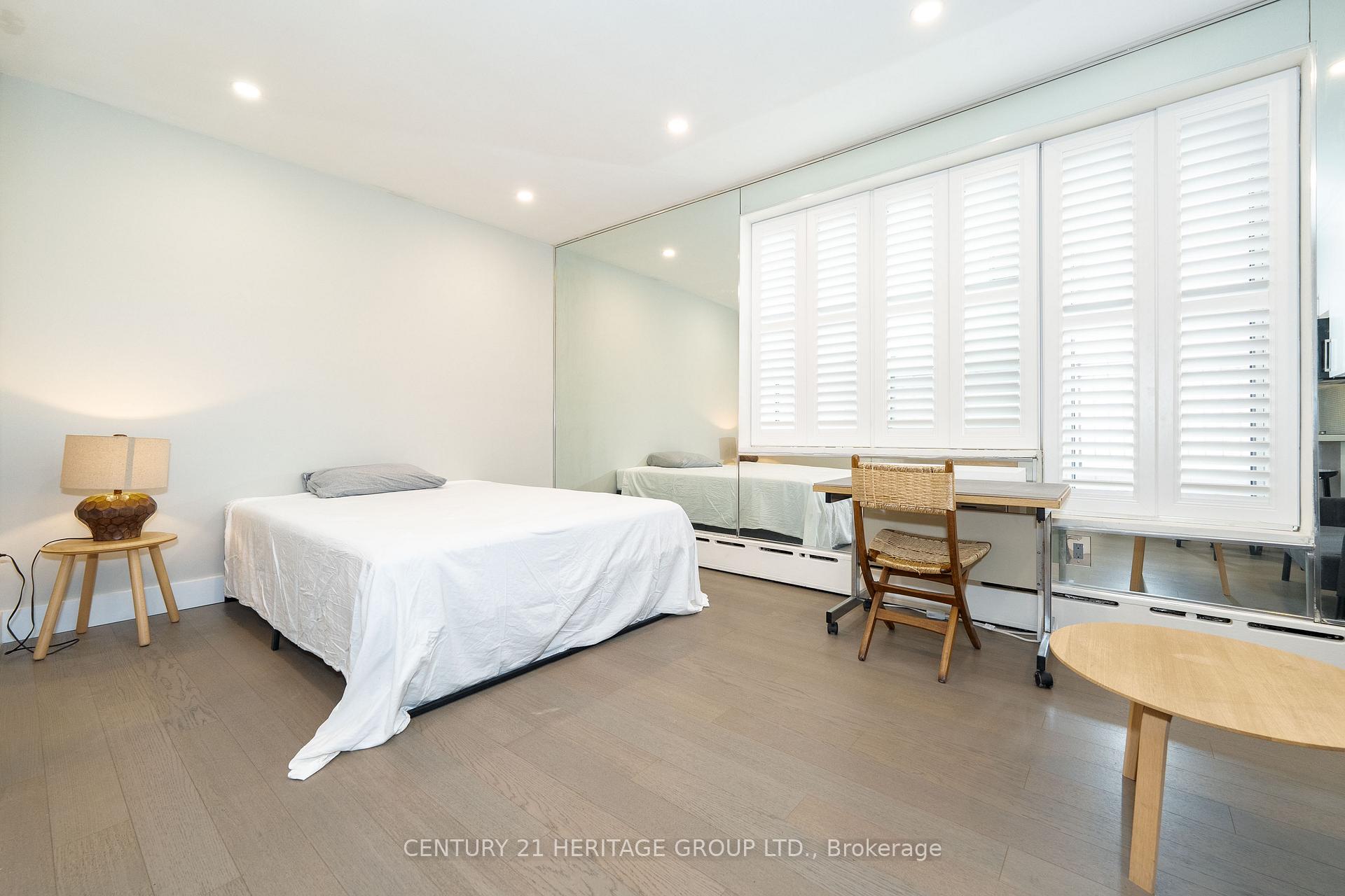 Co-op at 78 Warren, Toronto For sale