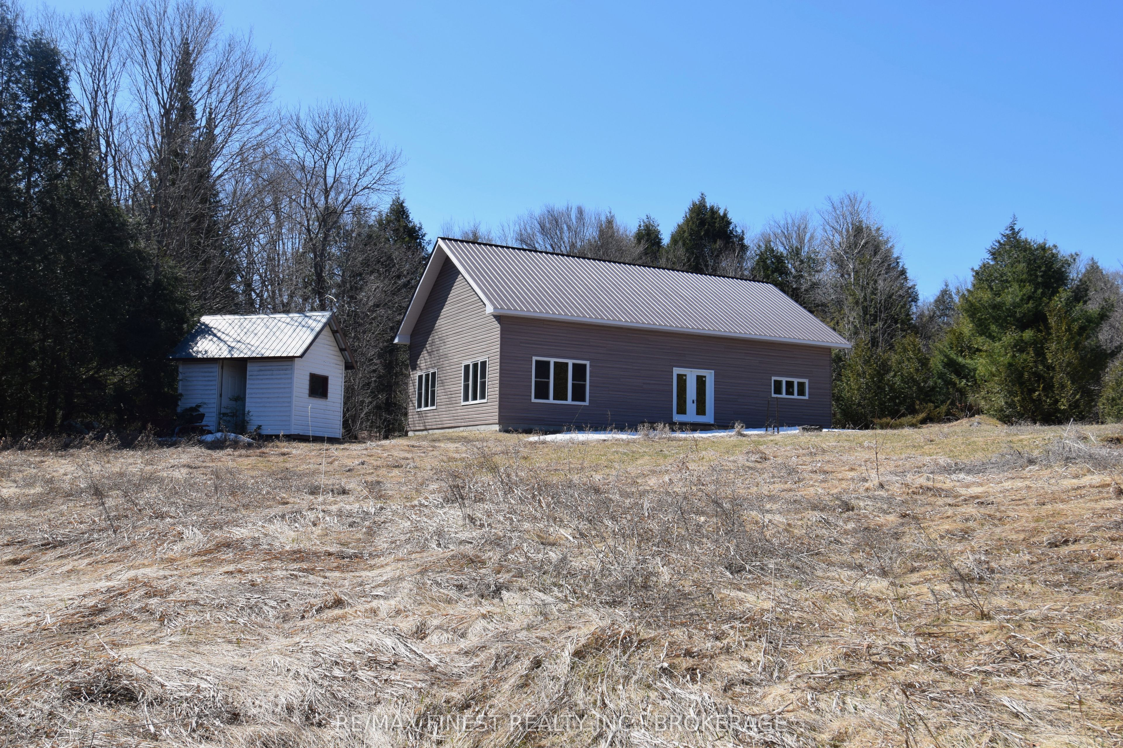 1918A North Road, Frontenac, ON K0H 2M0