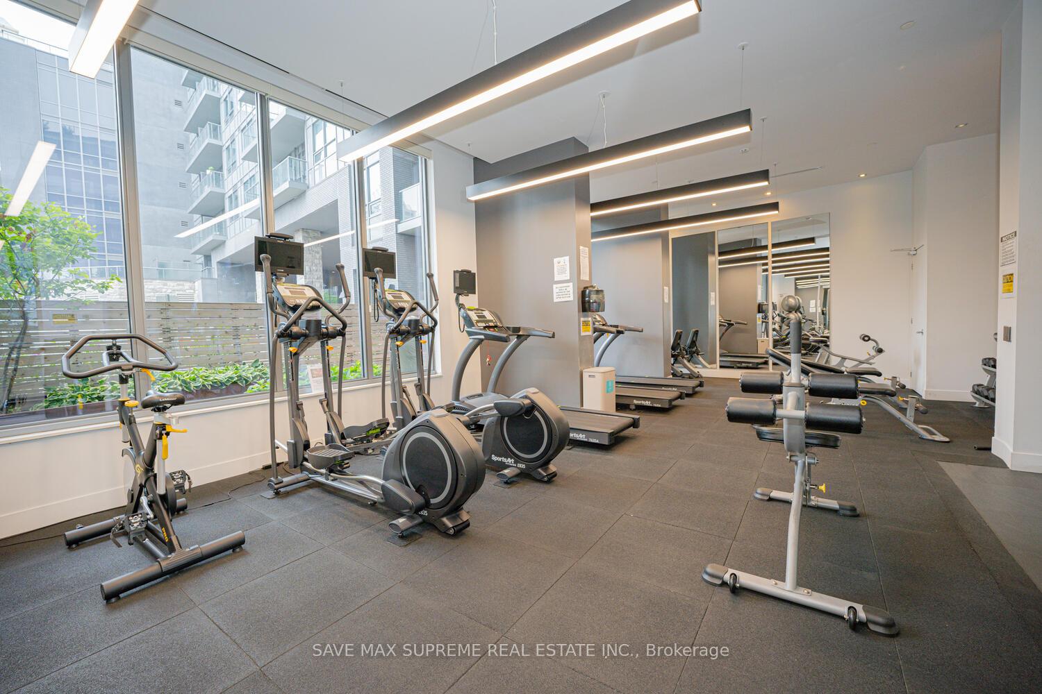 2 Bedrooms Condo at 7 Kenaston, Toronto For sale