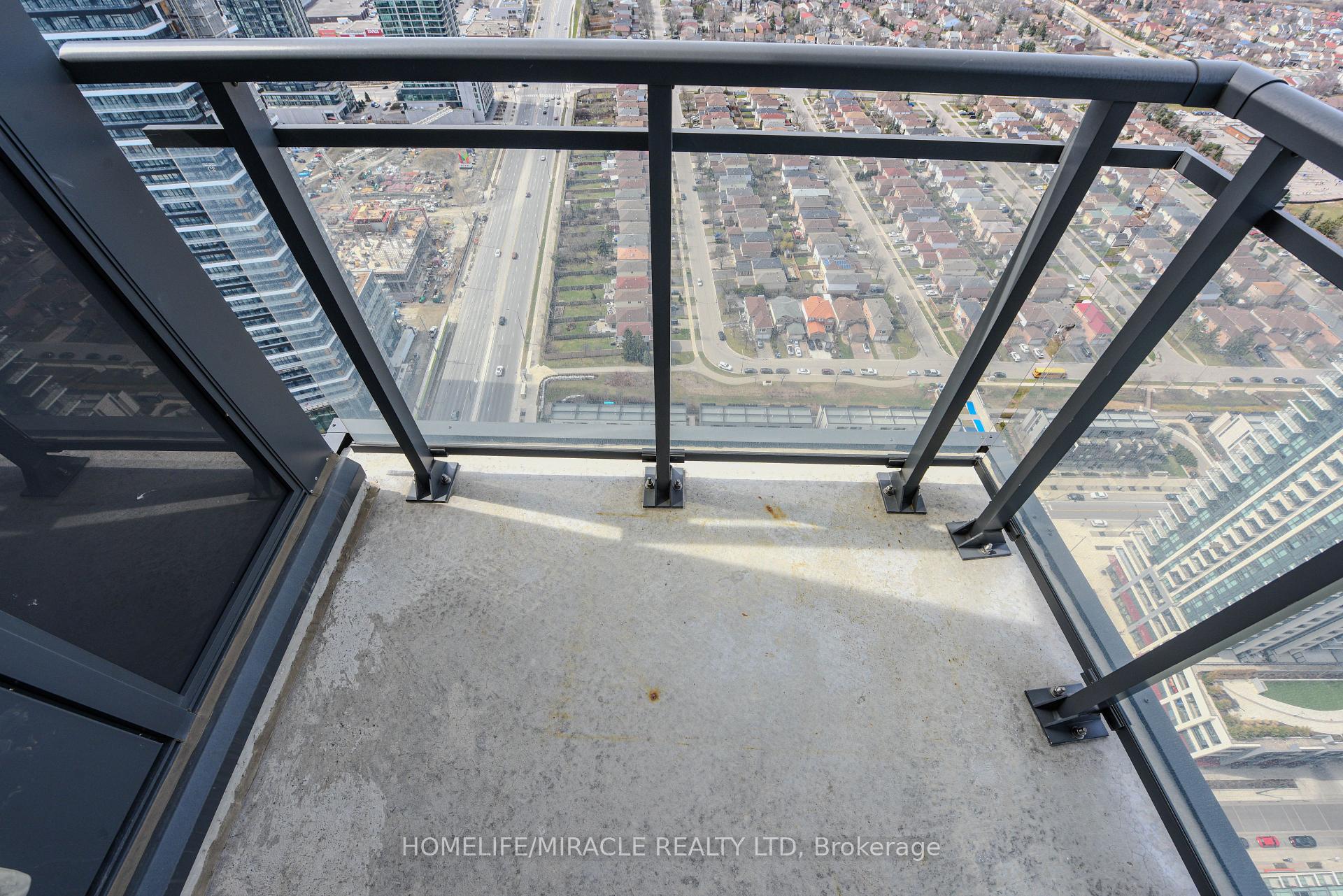 2 Bedrooms Condo at 4011 Brickstone,  Mississauga For sale