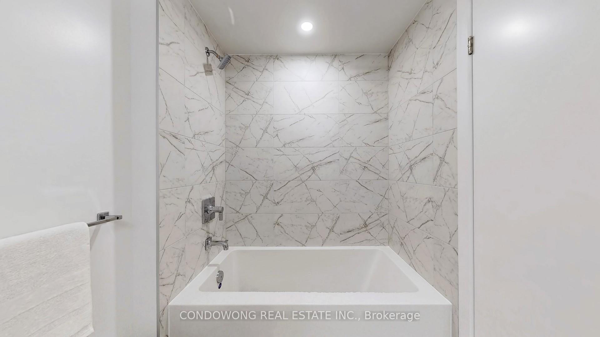 2 Bedrooms Condo at 252 Church,  Toronto For sale