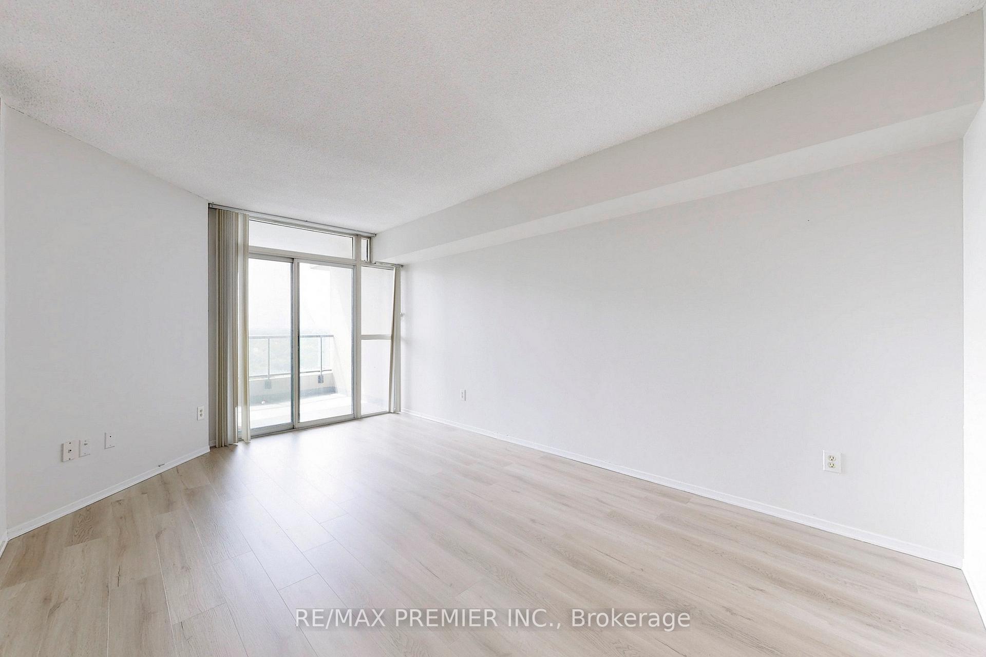 2 Bedrooms Condo at 3 Rowntree, Toronto For sale