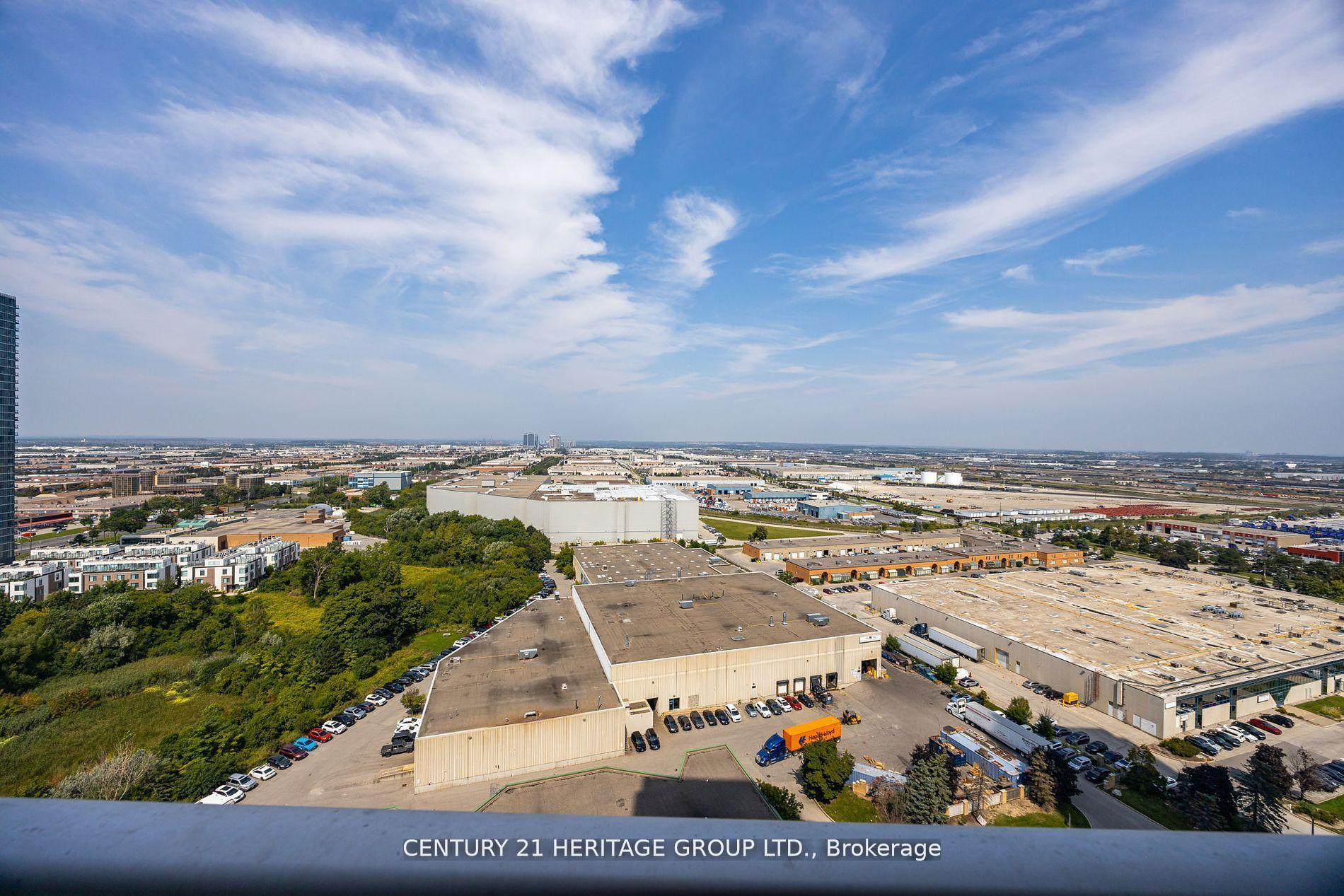 2 Bedrooms Condo at 2916 Highway 7, Vaughan For sale