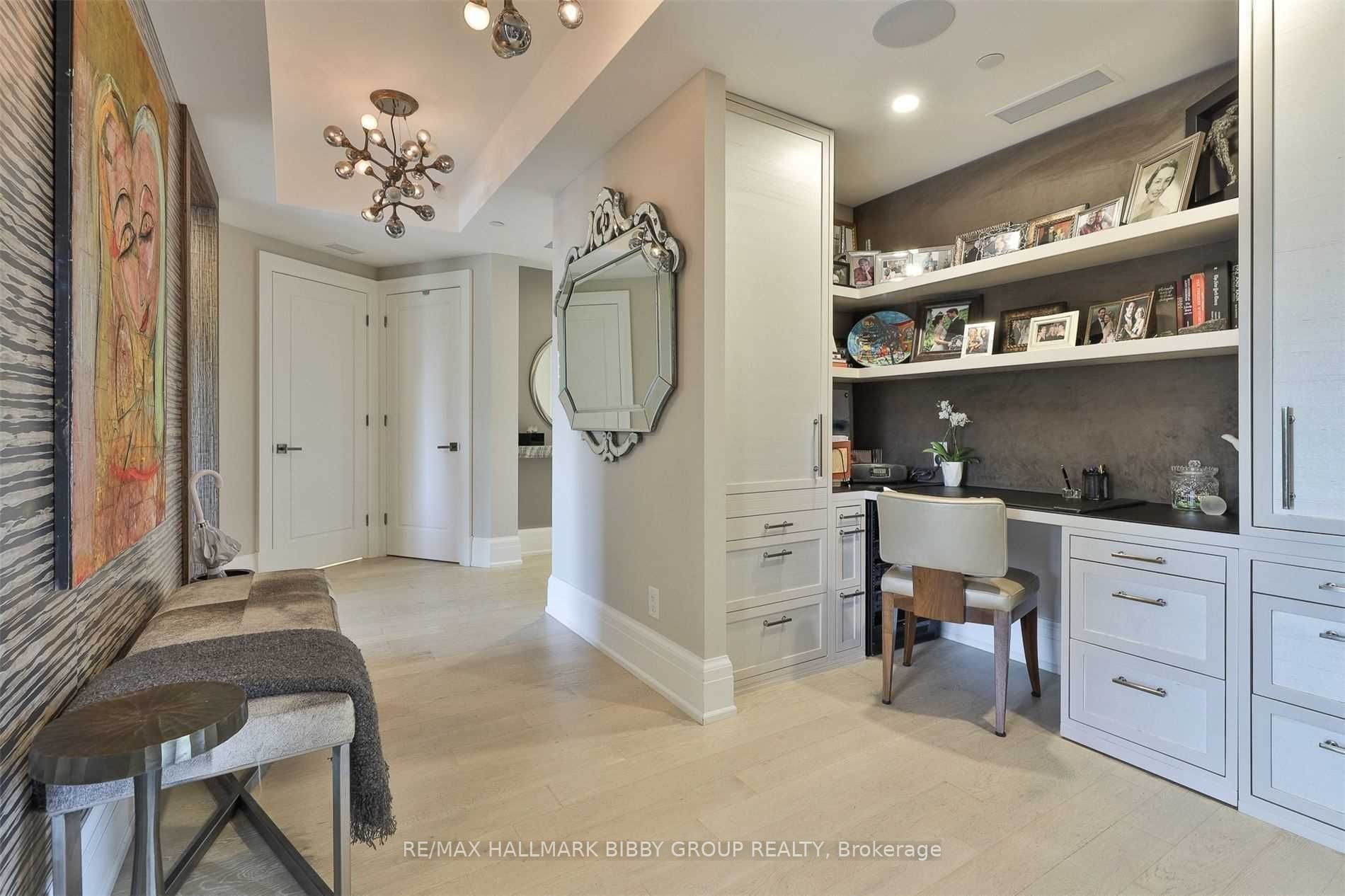 3 Bedrooms Condo at 181 Davenport,  Toronto For sale