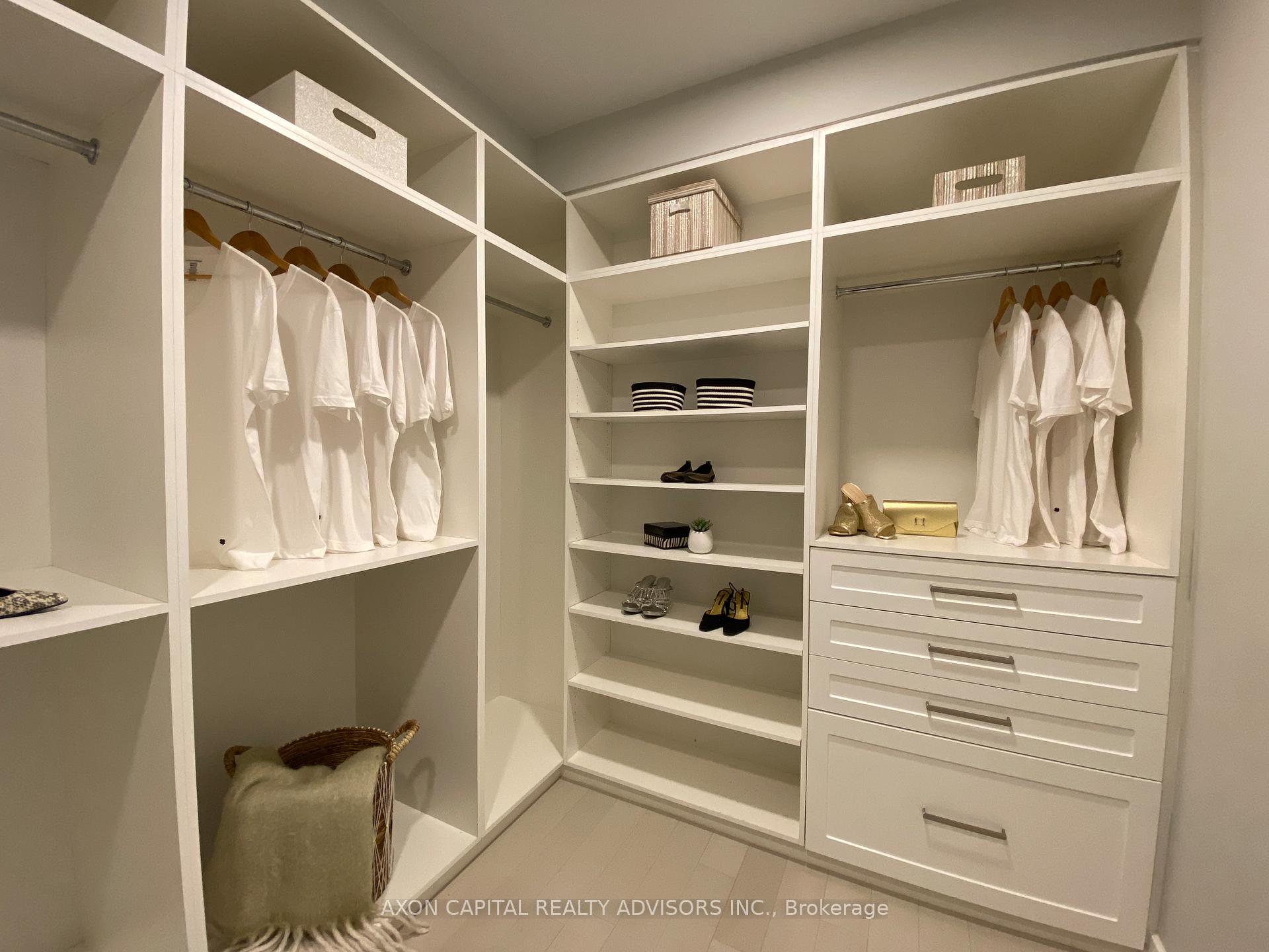 3 Bedrooms Condo at 59 Mcmurrich, Toronto For sale