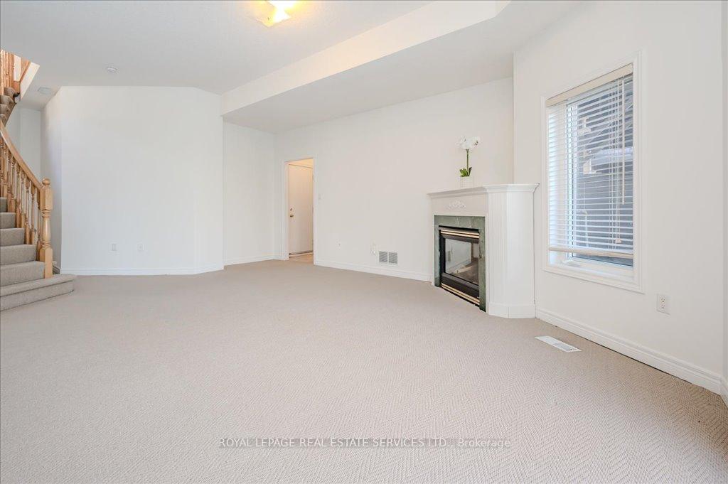 3 Bedrooms Condo at 1267 Dorval, Oakville For sale