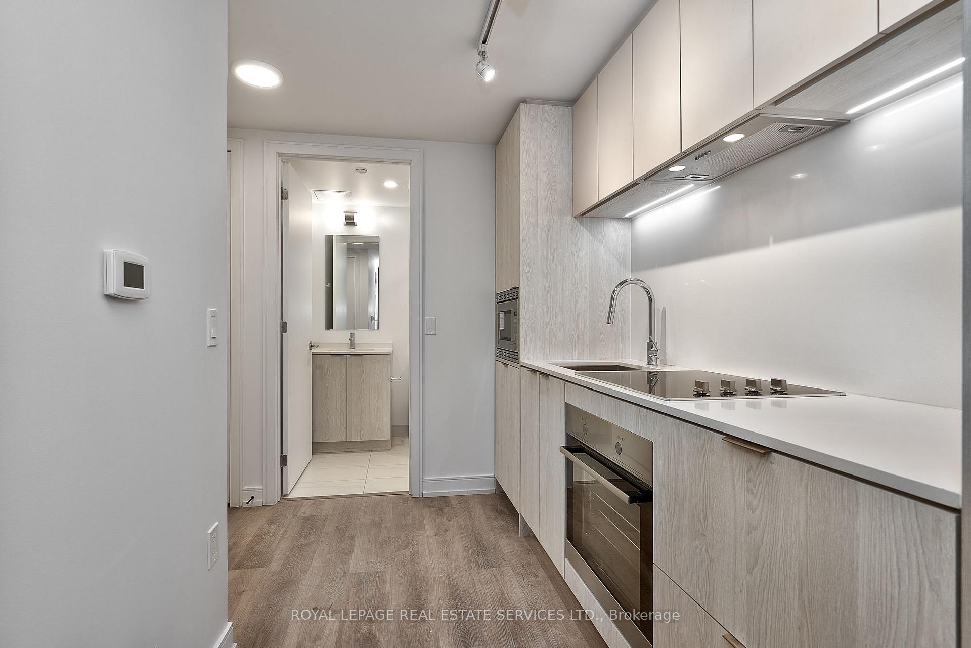 1 Bedroom Condo at 1 Jarvis, Hamilton For sale