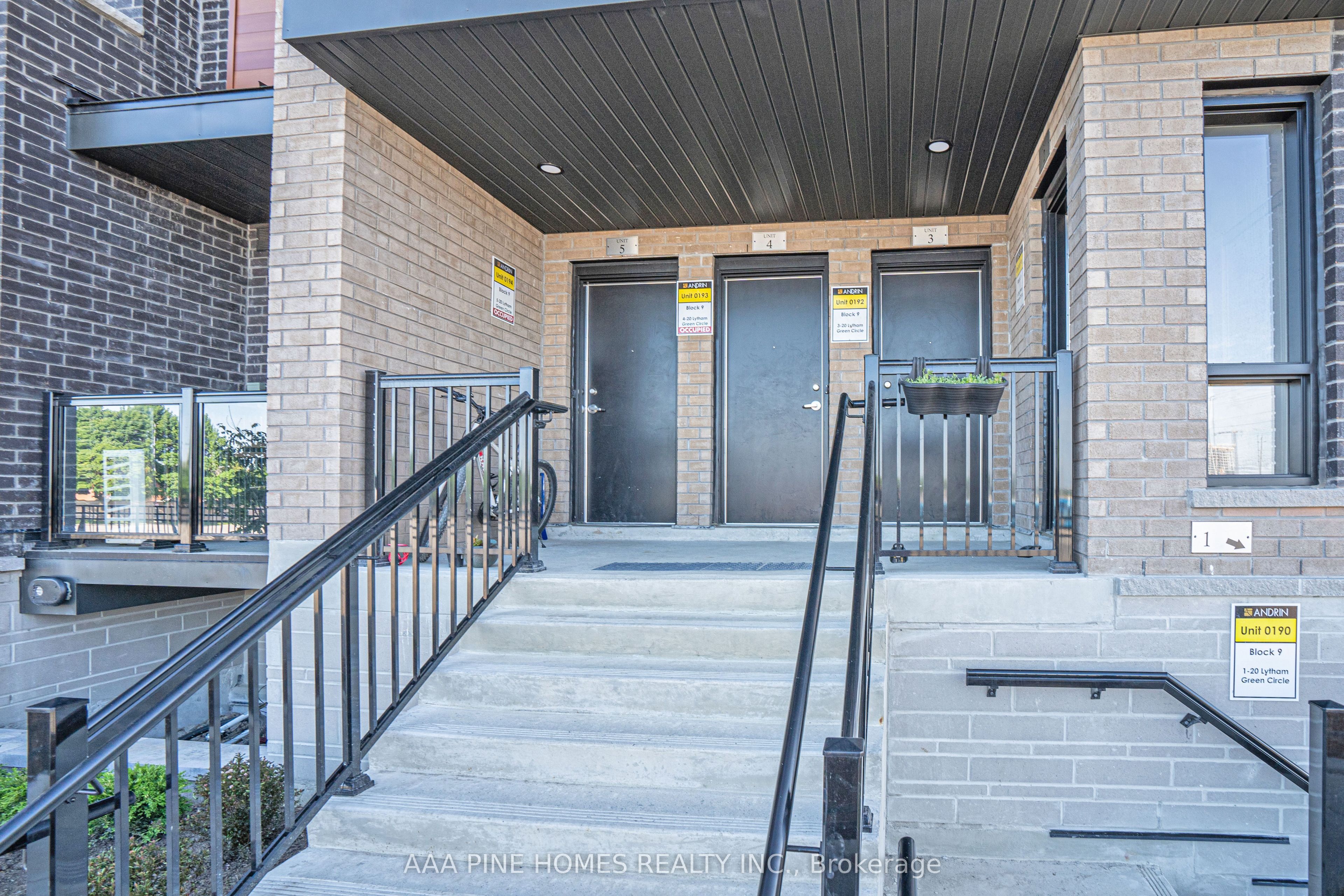 20 Lytham Green Circle, ##4