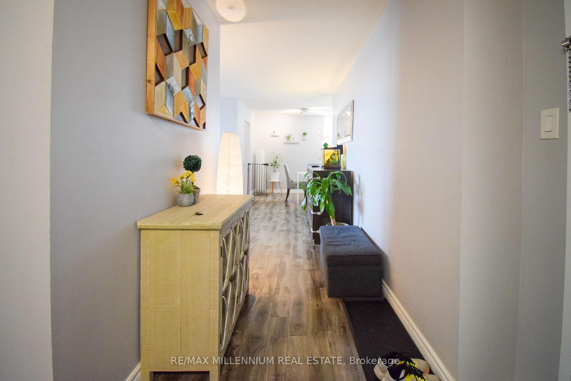2 Bedrooms Condo at 1425 Ghent,  Burlington For sale