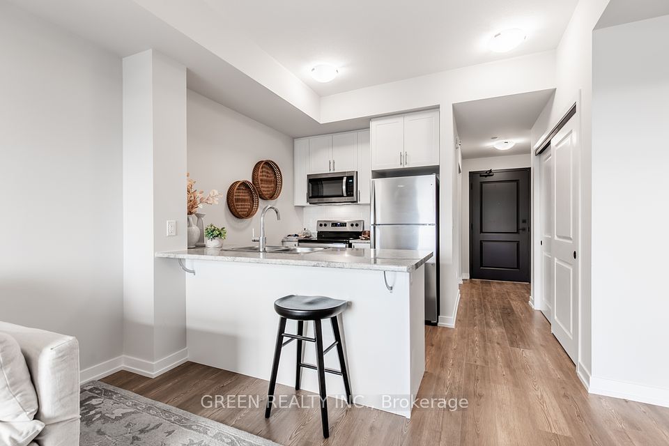 870 Queenston Road
