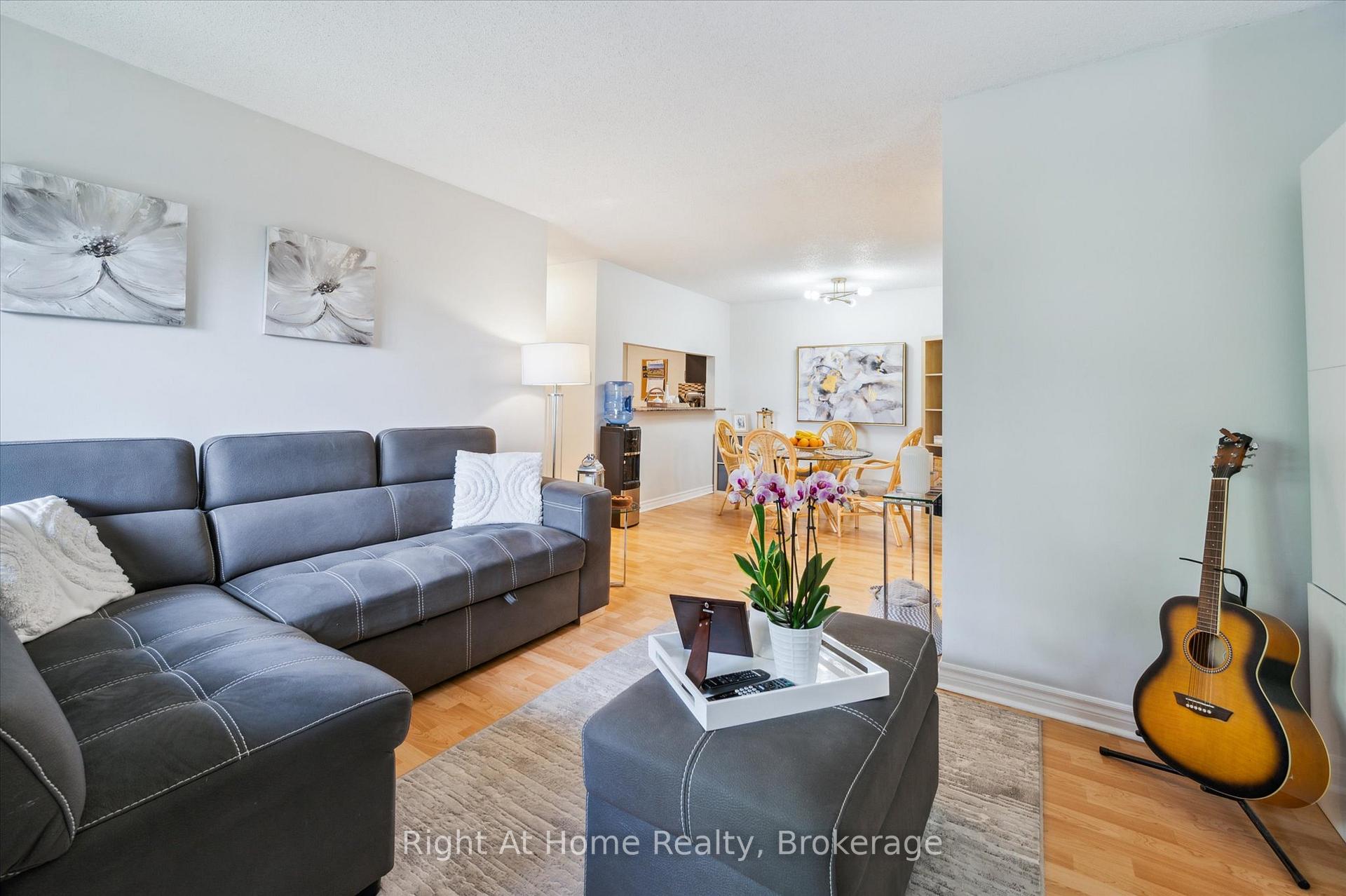 2 Bedrooms Condo at 1450 Glen Abbey, Oakville For sale