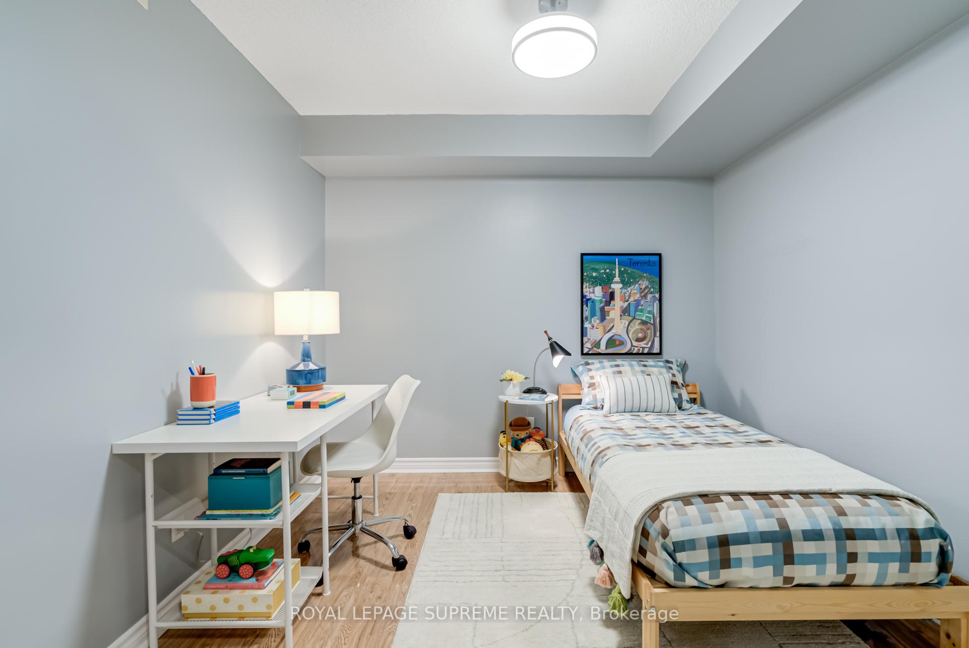 2 Bedrooms Condo at 190 Manitoba, Toronto For sale