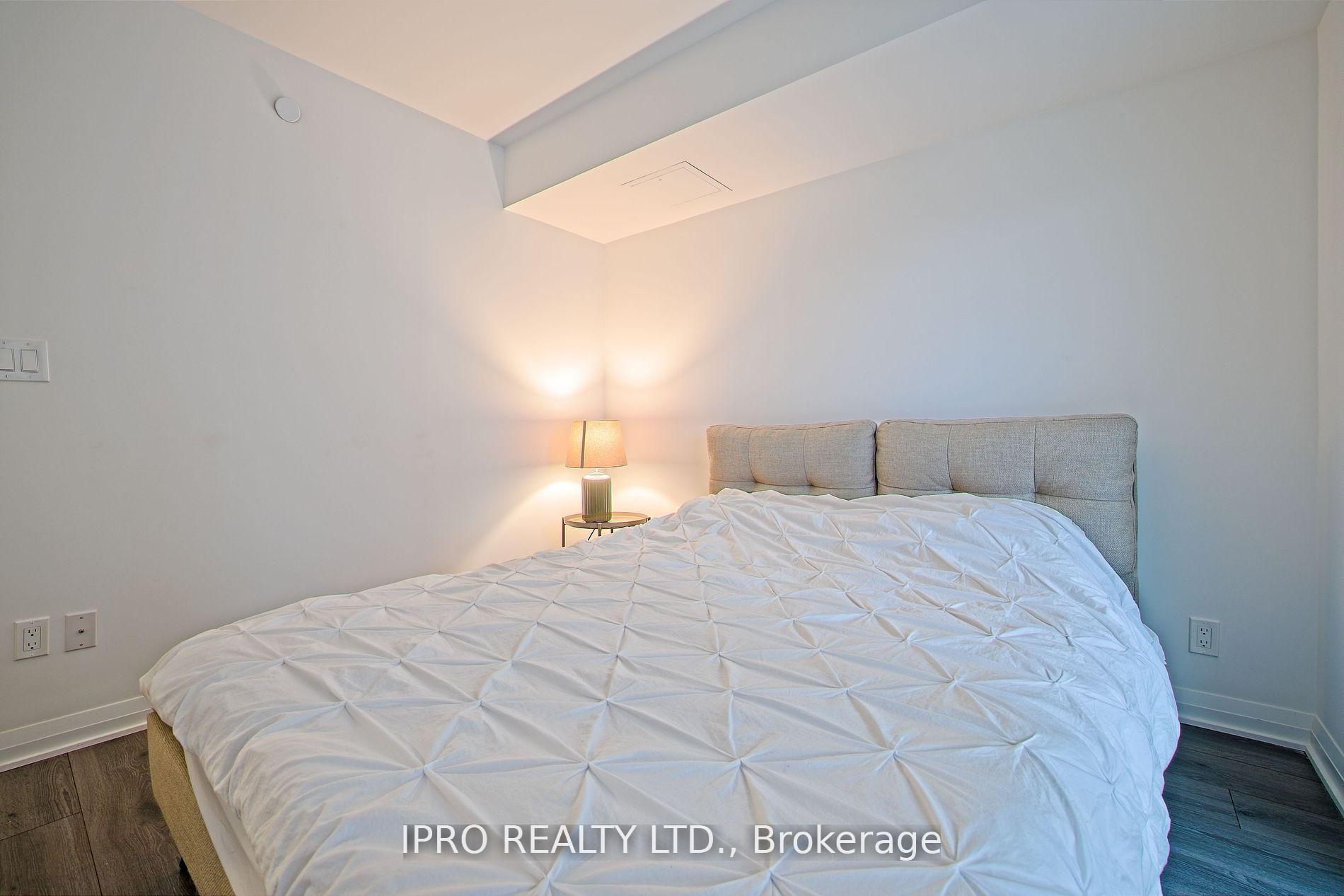1 Bedroom Condo at 99 Foxbar, Toronto For sale