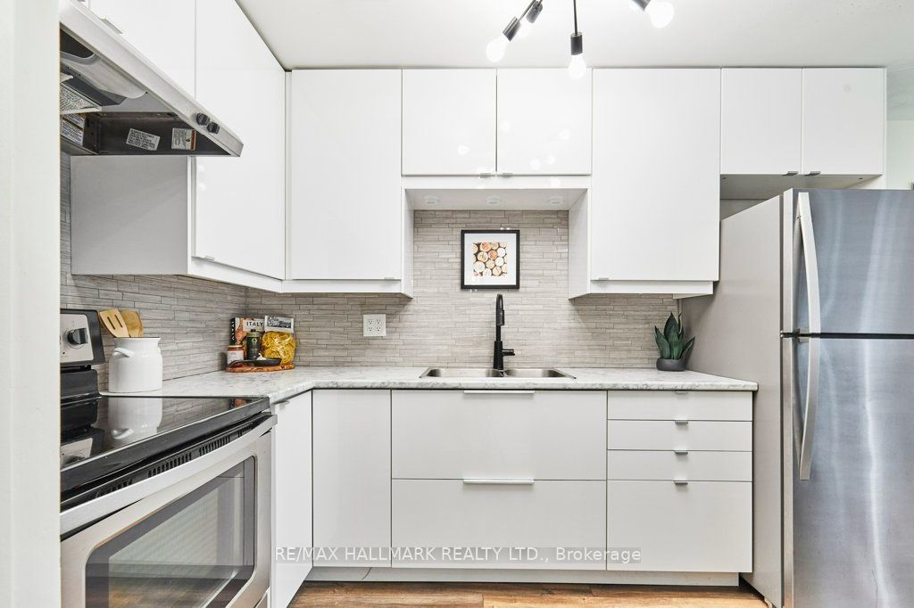 800 Kennedy Road, #401