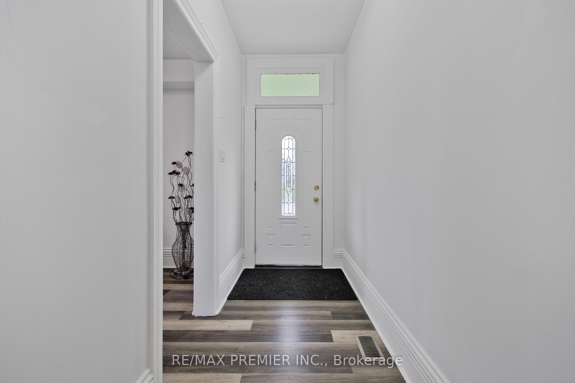 492 Main Street, Woodstock, ON N4S 1T9