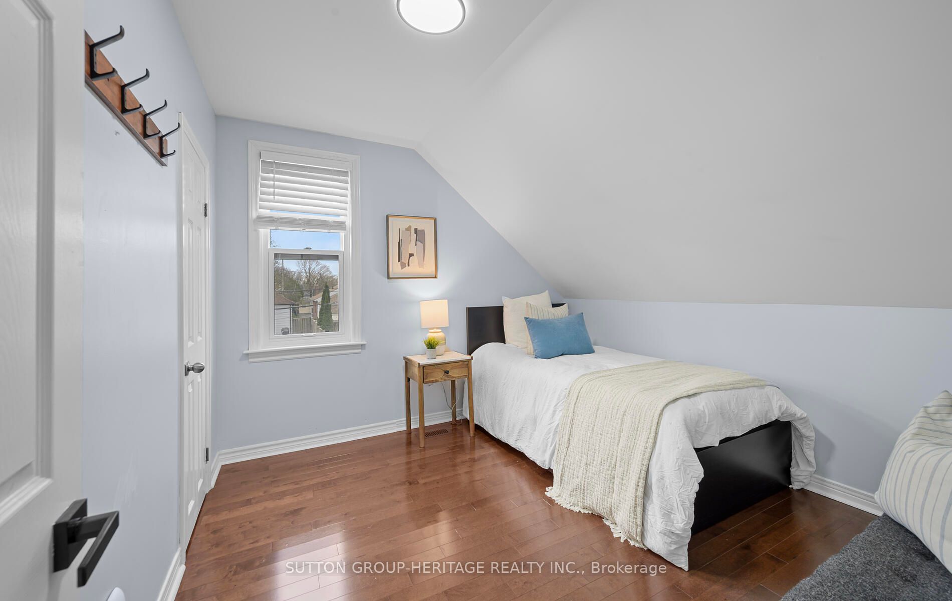 423 Fairleigh Avenue