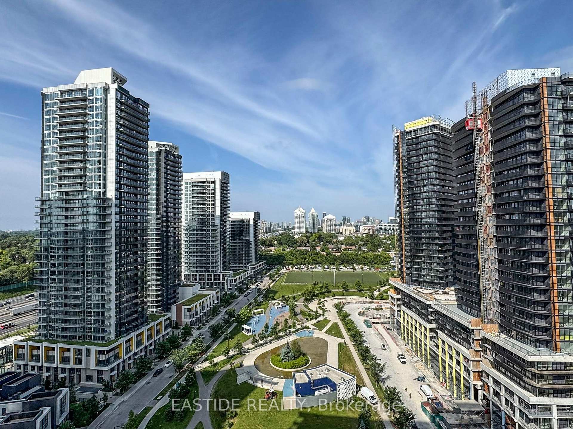 2 Bedrooms Condo at 121 Mcmahon, Toronto For sale